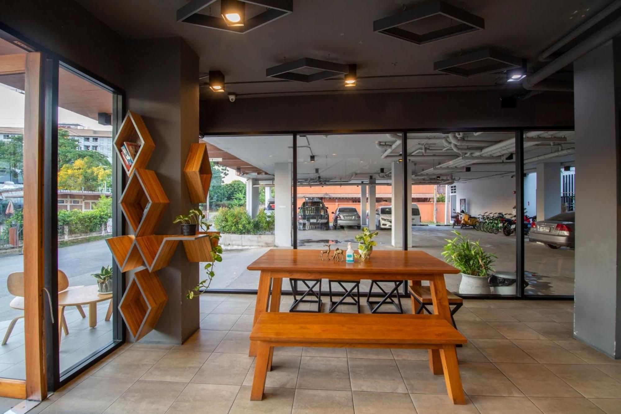 We Terminal Hotel — Photos 1
