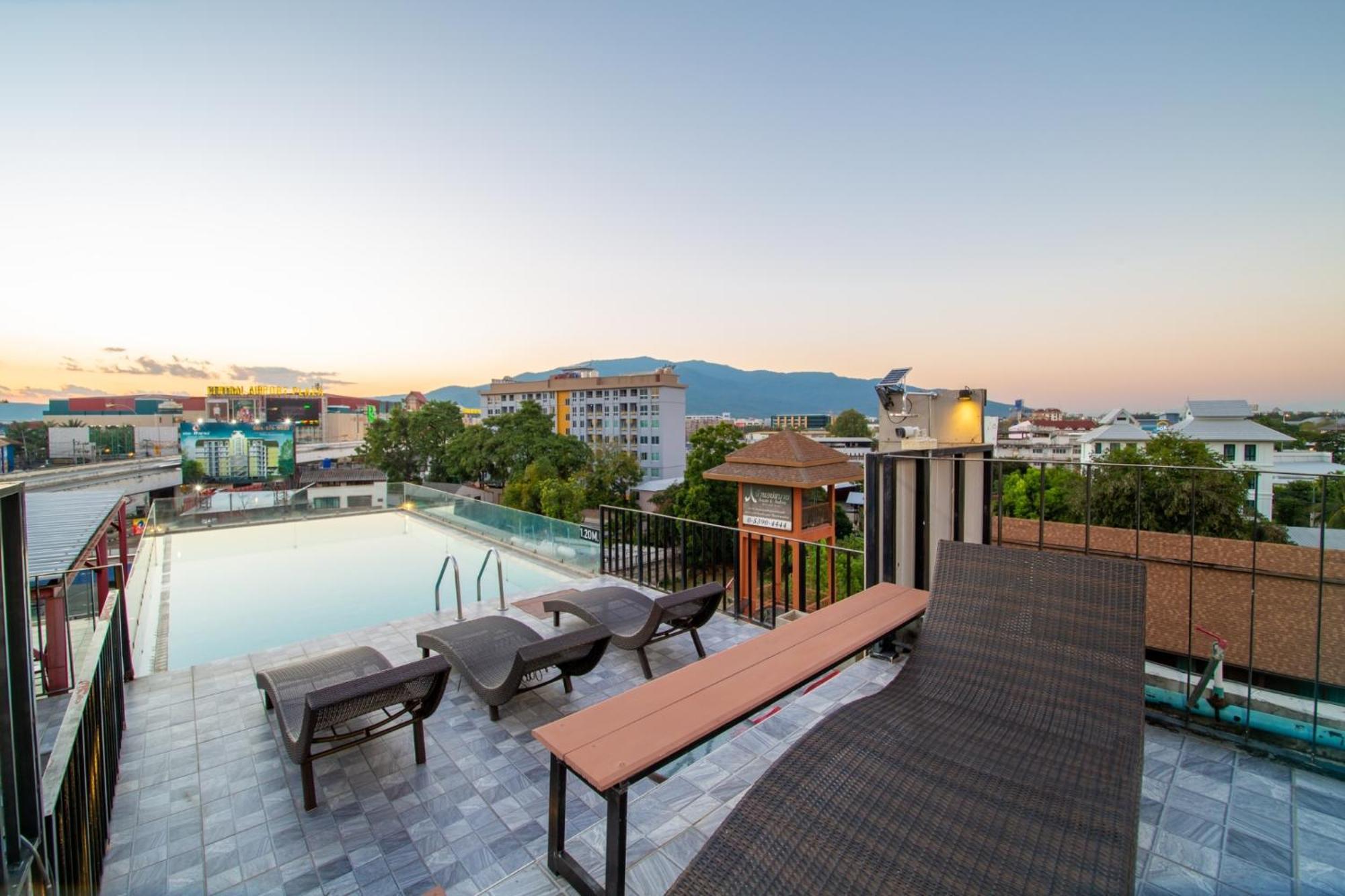 We Terminal Hotel — Photos 2